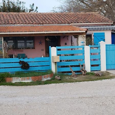 Une Maison Sur Une Presqu'Ile 포르-생-루이-뒤-론 외부 사진